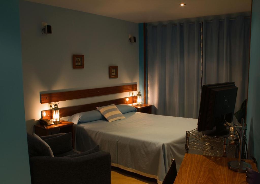 Hotel A. G. Porcillan Ribadeo Zimmer foto