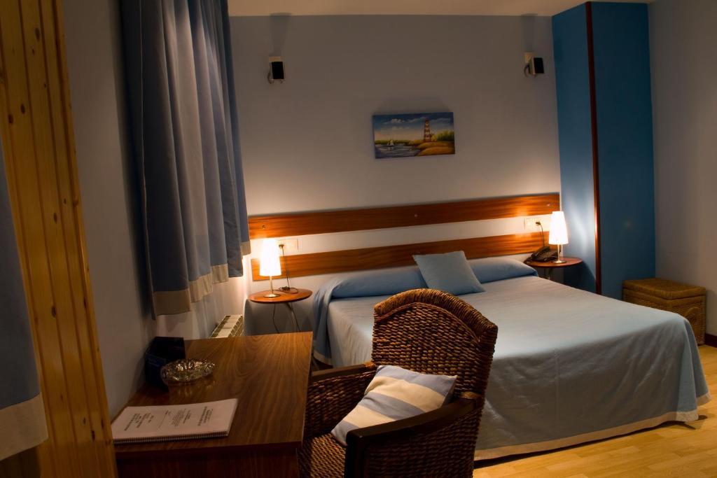 Hotel A. G. Porcillan Ribadeo Zimmer foto